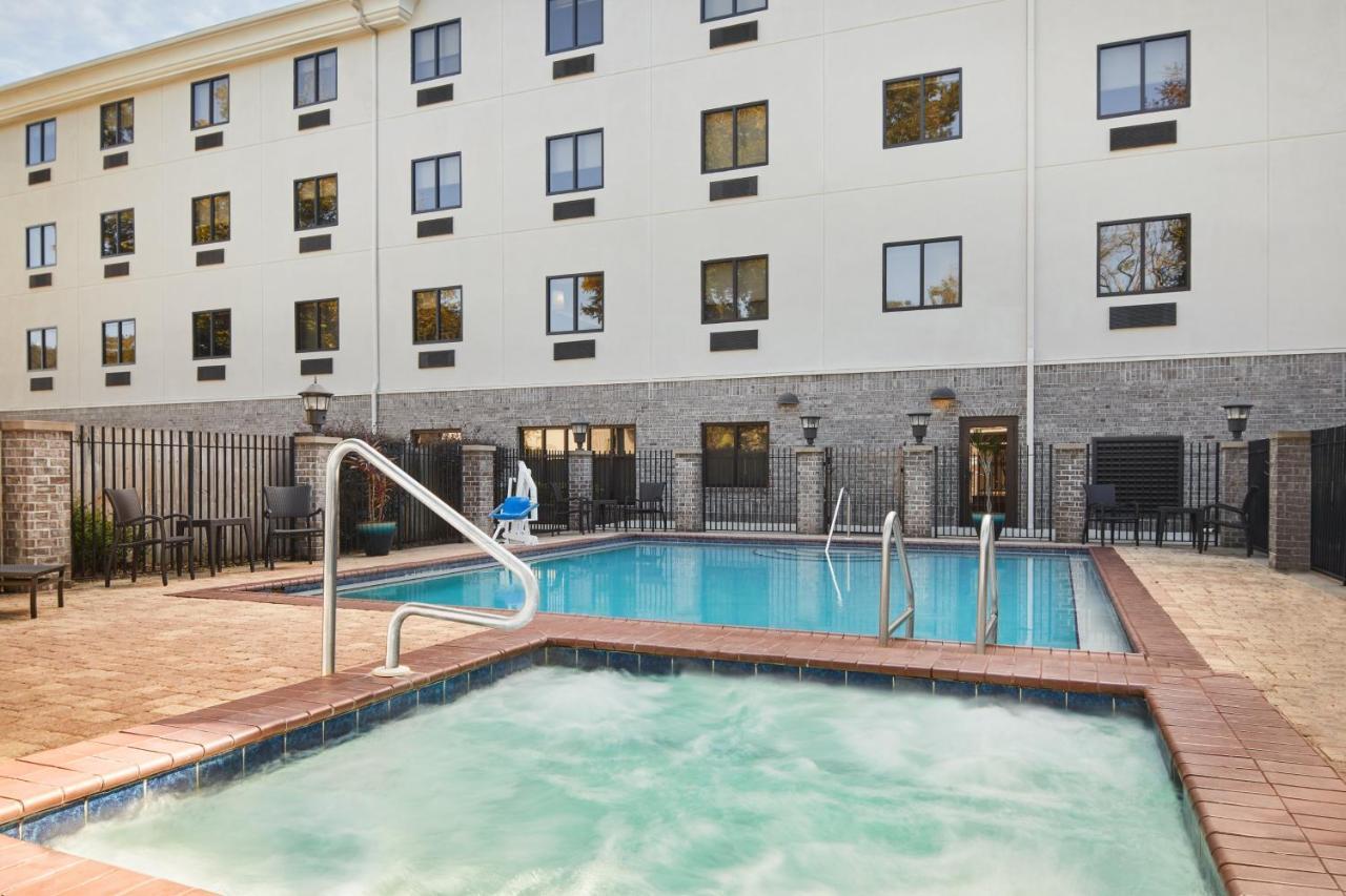 Holiday Inn Express Hotel & Suites Pensacola-West Navy Base By Ihg Beach Haven Экстерьер фото