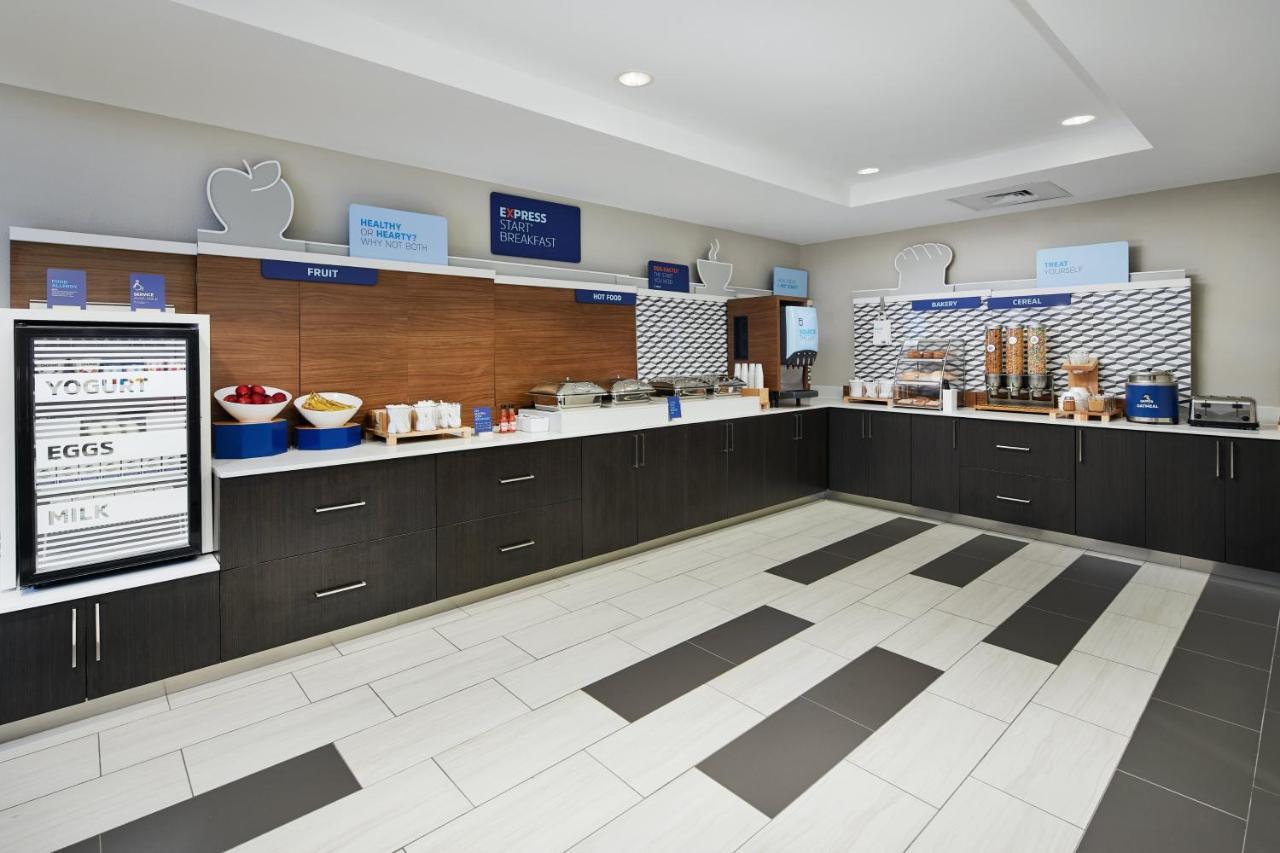 Holiday Inn Express Hotel & Suites Pensacola-West Navy Base By Ihg Beach Haven Экстерьер фото