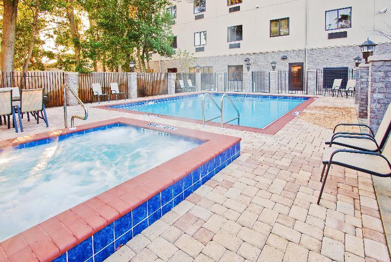 Holiday Inn Express Hotel & Suites Pensacola-West Navy Base By Ihg Beach Haven Экстерьер фото